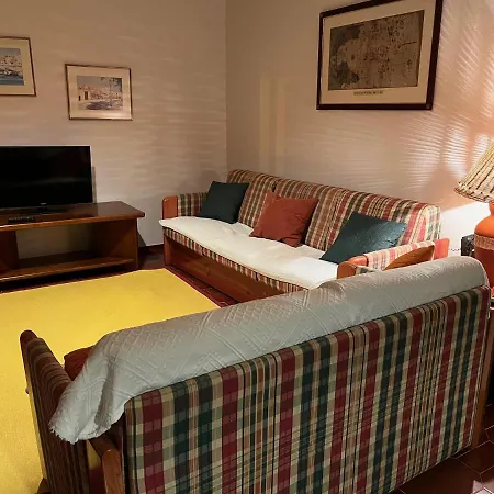 Casa Da Buganvilia Vermelha - Iberlagos Com Vista De Mar E Acesso Direto A Praia *