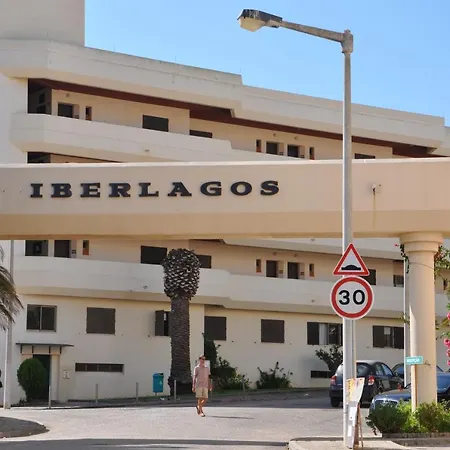 Apartment Casa Da Buganvilia Vermelha - Iberlagos Com Vista De Mar E Acesso Direto A Praia Lagos