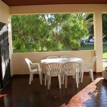 Apartamento Casa Da Buganvilia Vermelha - Iberlagos Com Vista De Mar E Acesso Direto A Praia